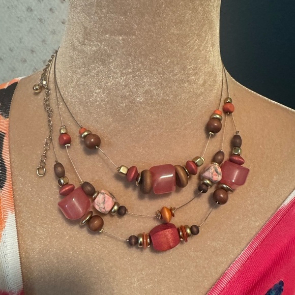 Fashion Jewelry Necklace Bundle - Picture 5 of 6